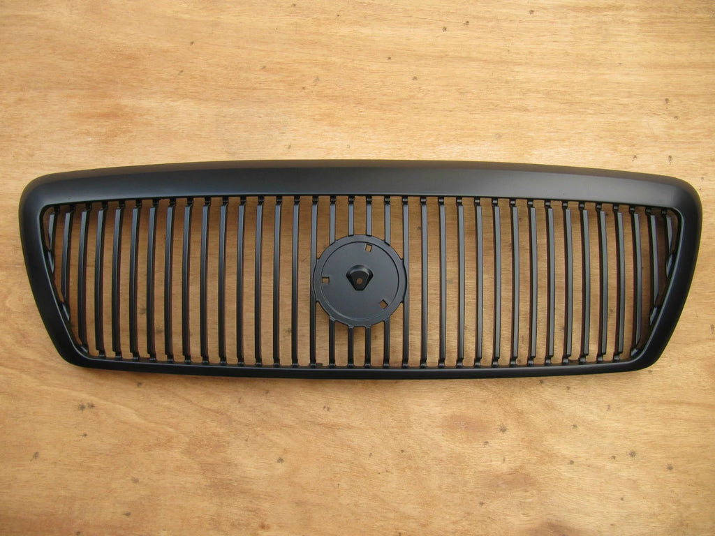 Painted-Black Grille U185573