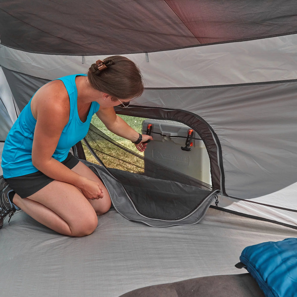 8-Person Connect Tent with Screen Porch R536