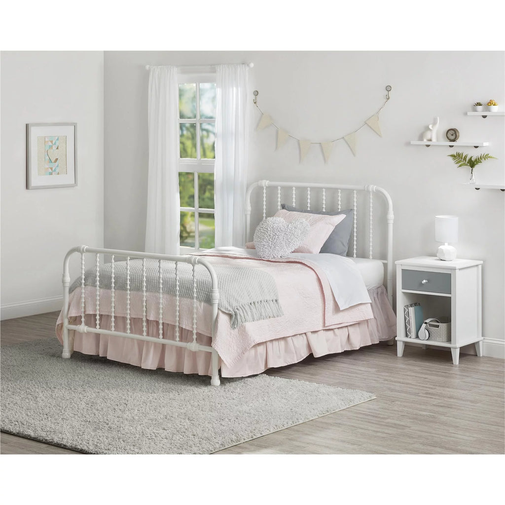 White Full Metal Bed E679830