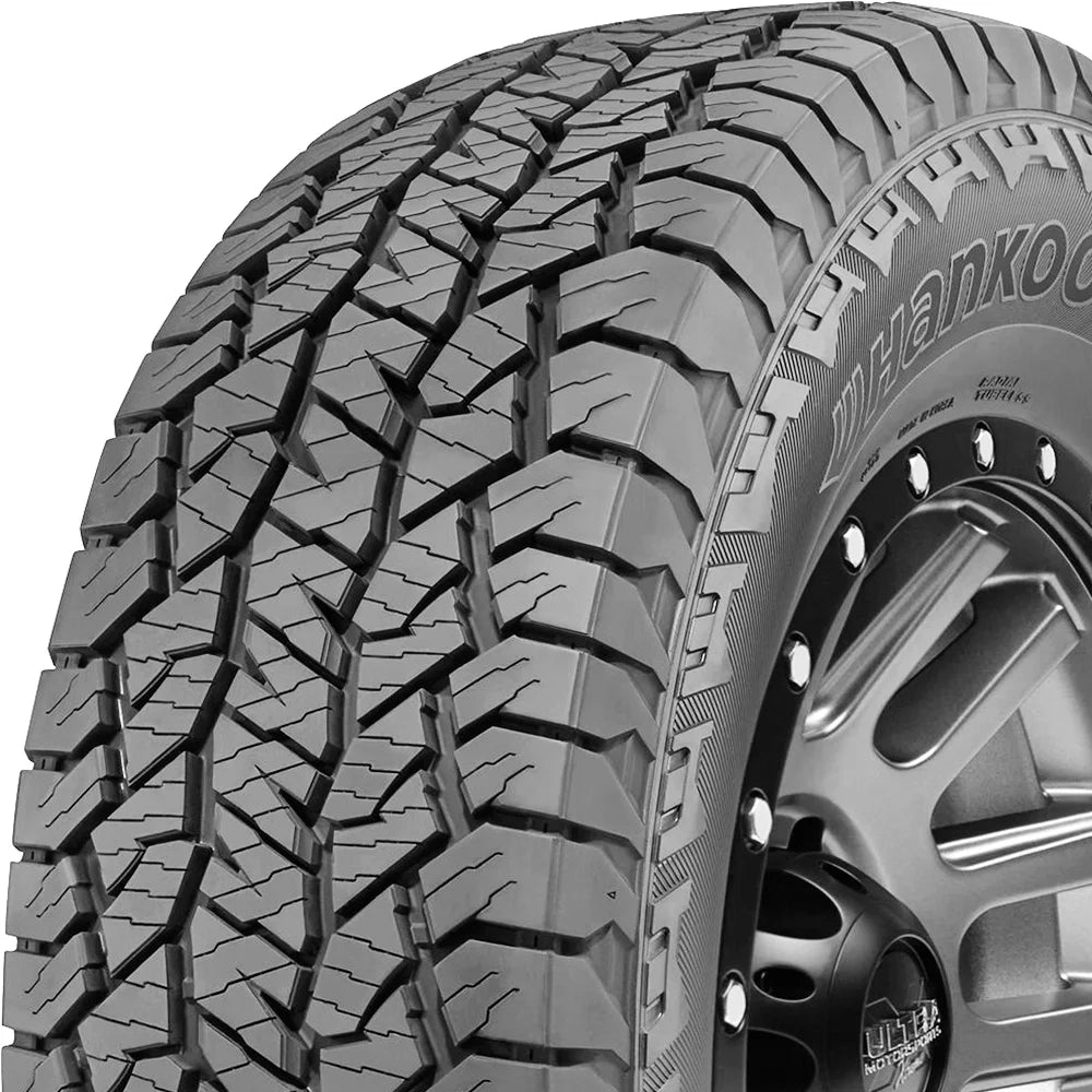 255/70R18 113T Tire X26381